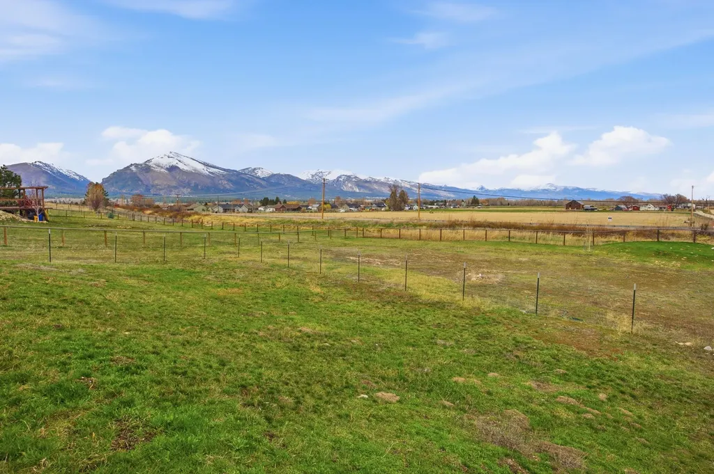 845 Cochise Way Hamilton MT 59840