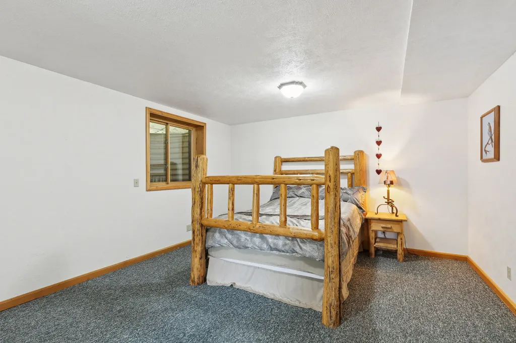 82 White Mountain Lane Alberton MT 59820