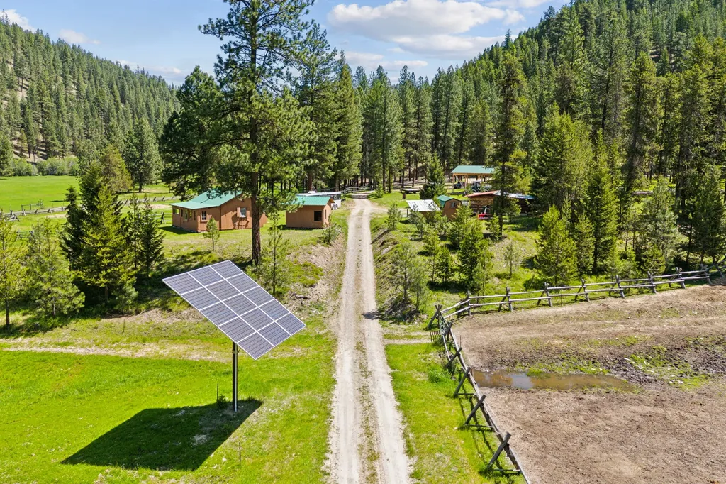 82 White Mountain Lane Alberton MT 59820