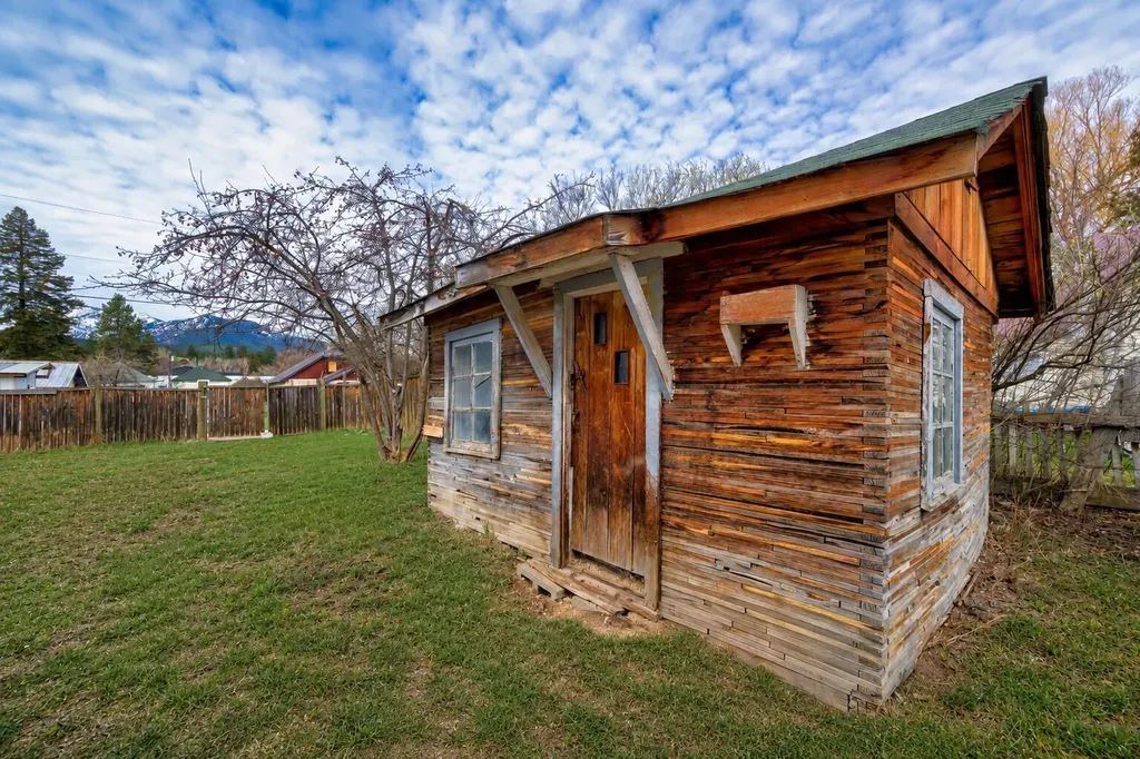 205 Water Way Darby MT 59829