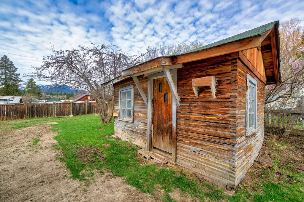 205 Water Way Darby MT 59829