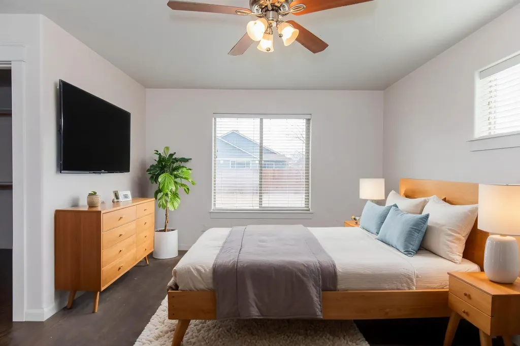1718 Shelby Avenue Belgrade MT 59714