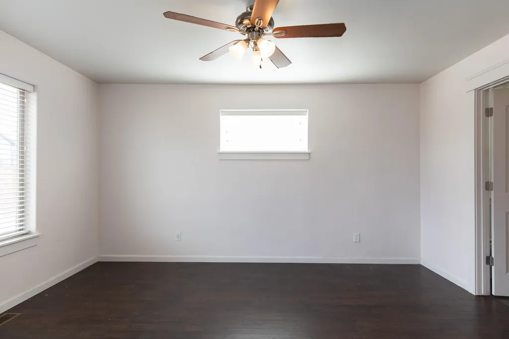 1718 Shelby Avenue Belgrade MT 59714