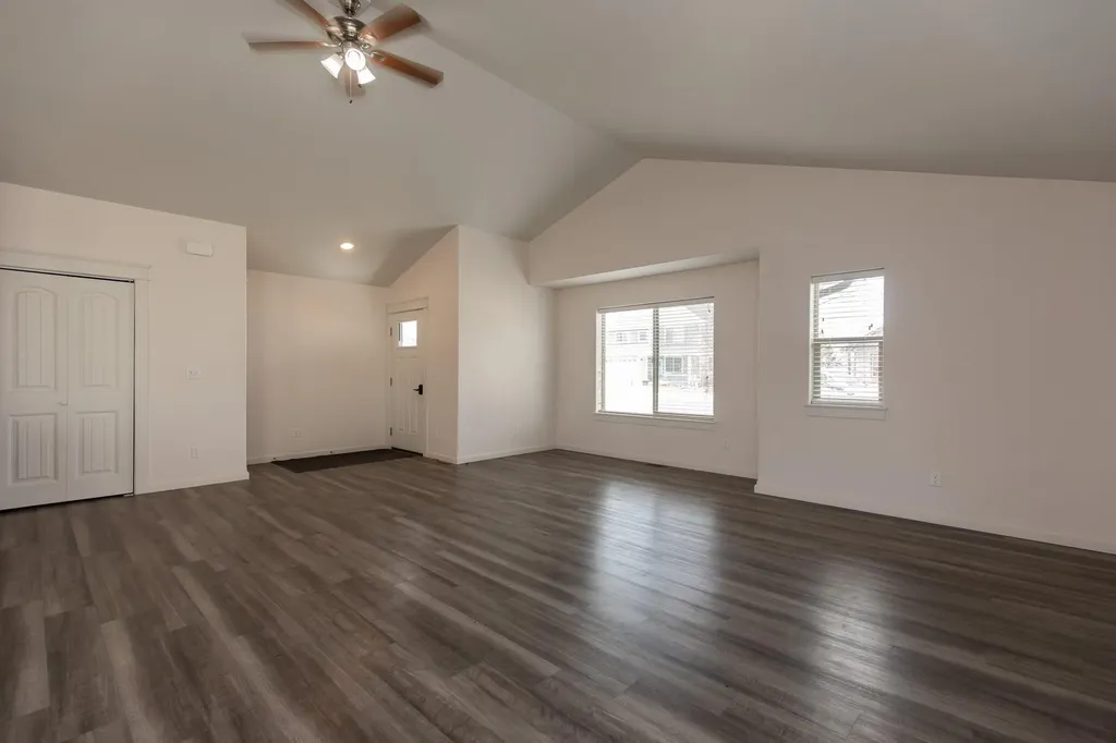1718 Shelby Avenue Belgrade MT 59714