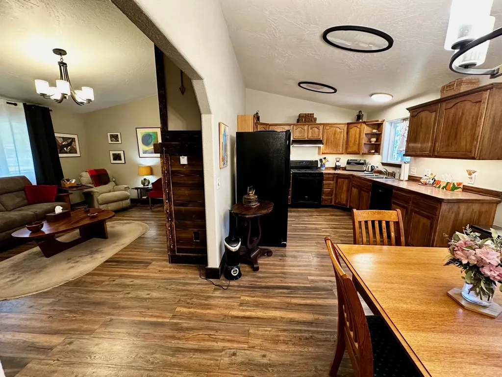 195 Capper Lane Superior MT 59872