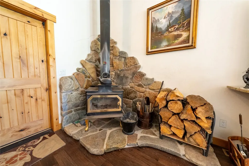 4832 Lake Creek Road Troy MT 59935