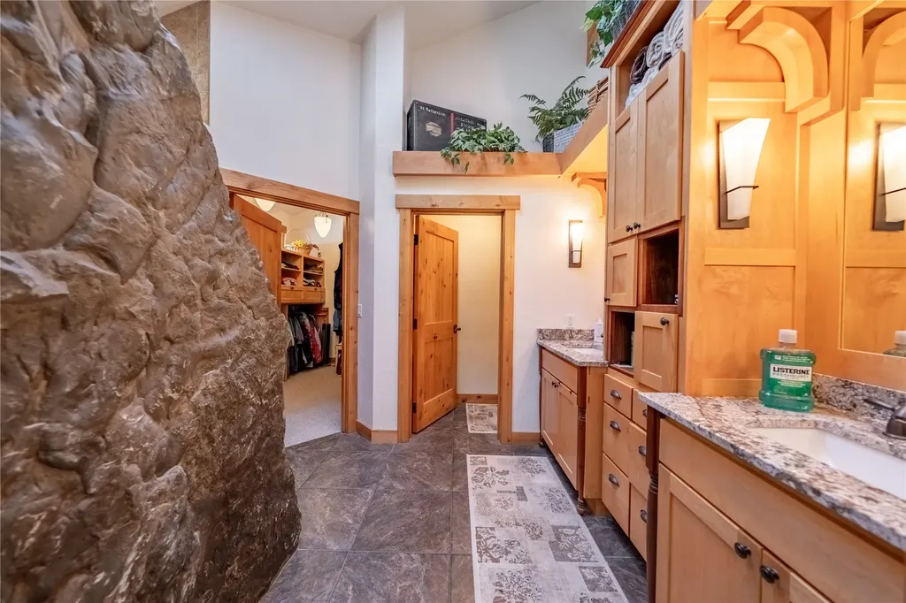 4832 Lake Creek Road Troy MT 59935