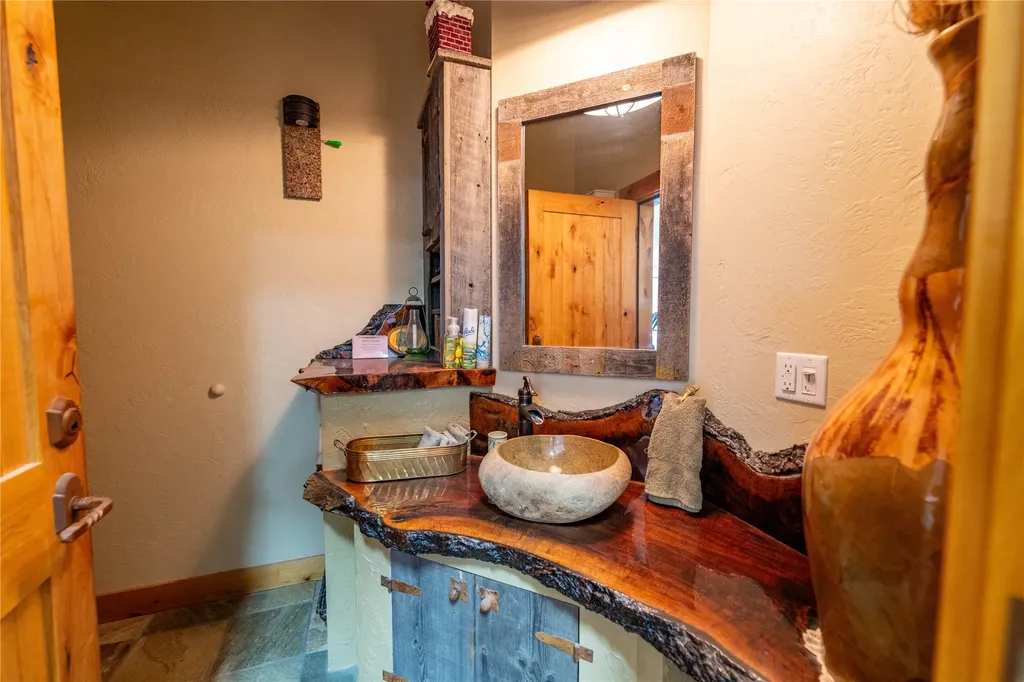 4832 Lake Creek Road Troy MT 59935