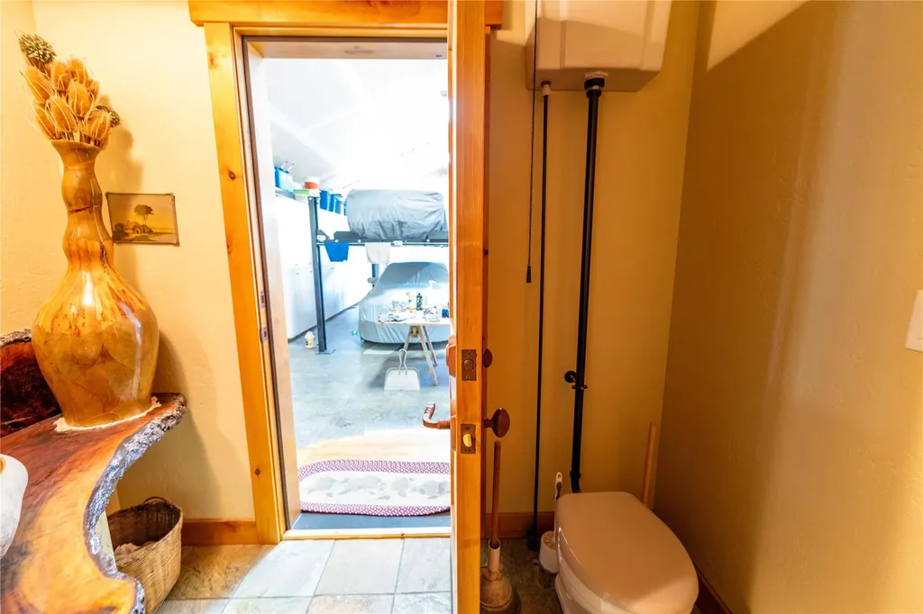 4832 Lake Creek Road Troy MT 59935