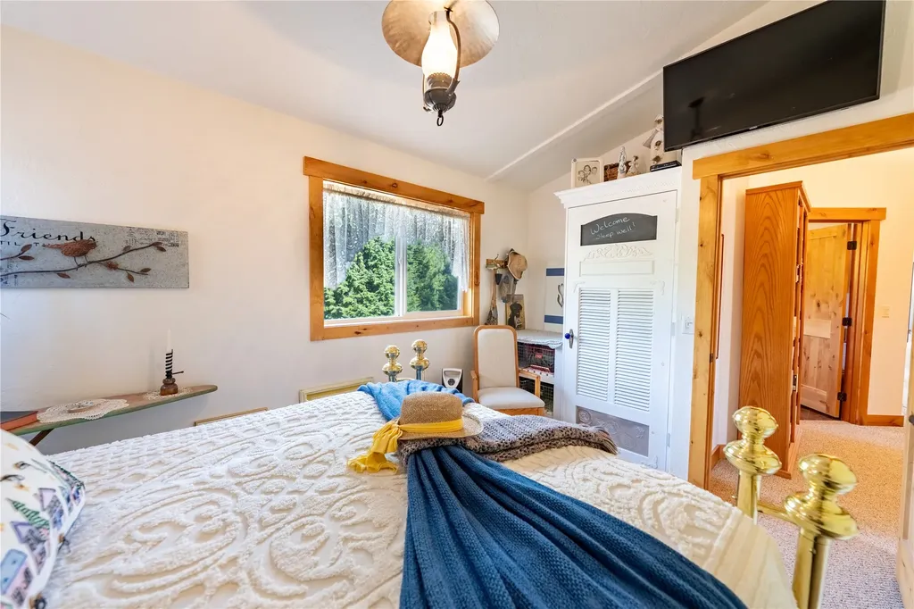 4832 Lake Creek Road Troy MT 59935