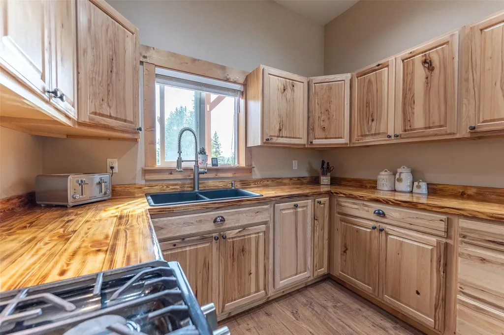 4689 Mcginnis Meadows Road Libby MT 59923