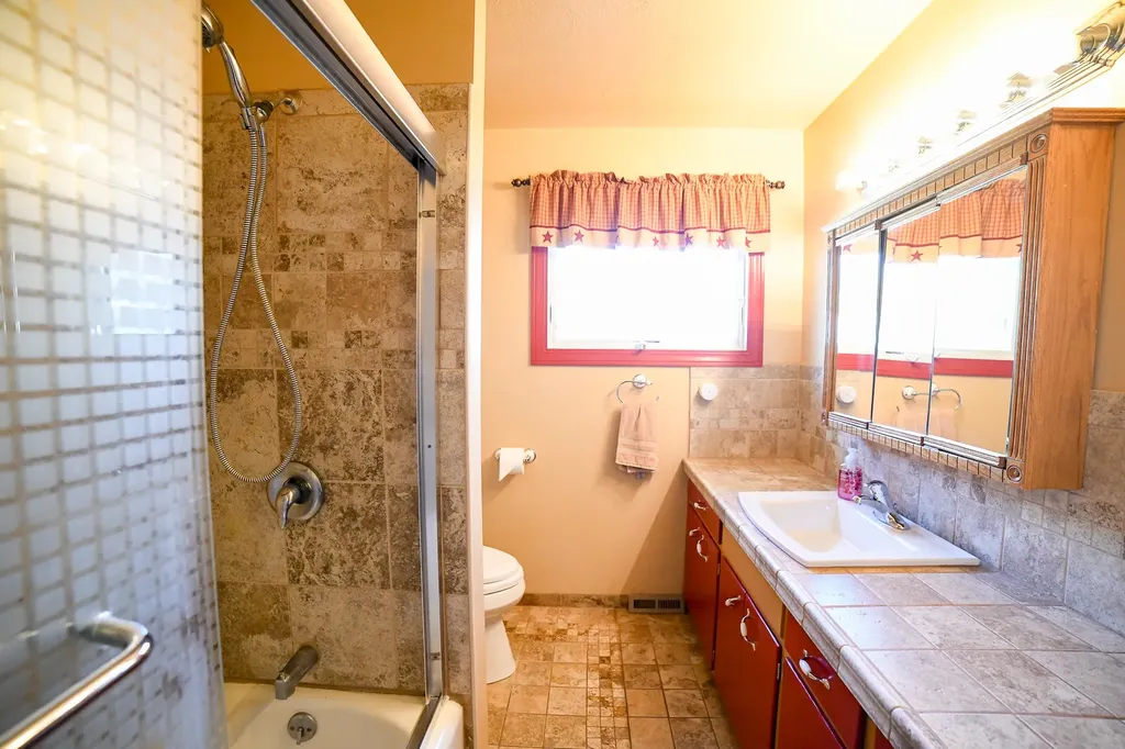 759 33rd Avenue NE Great Falls MT 59404