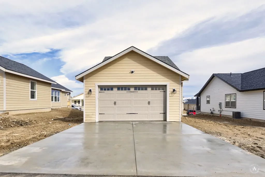 2925 Travis Avenue Helena MT 59601