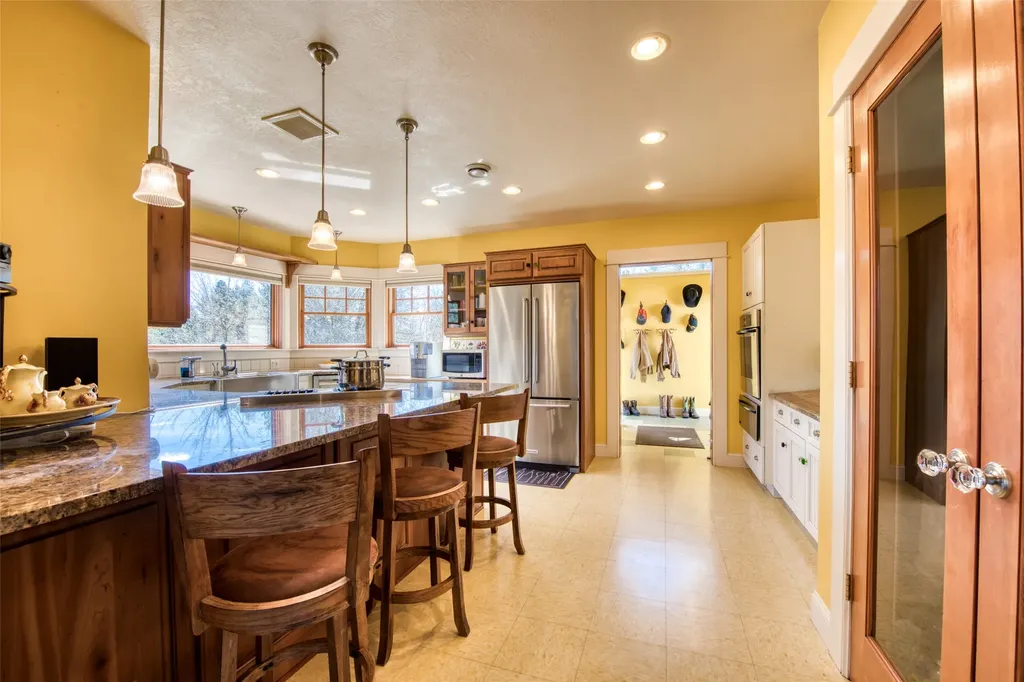 3544 Mcintosh Lane Darby MT 59829