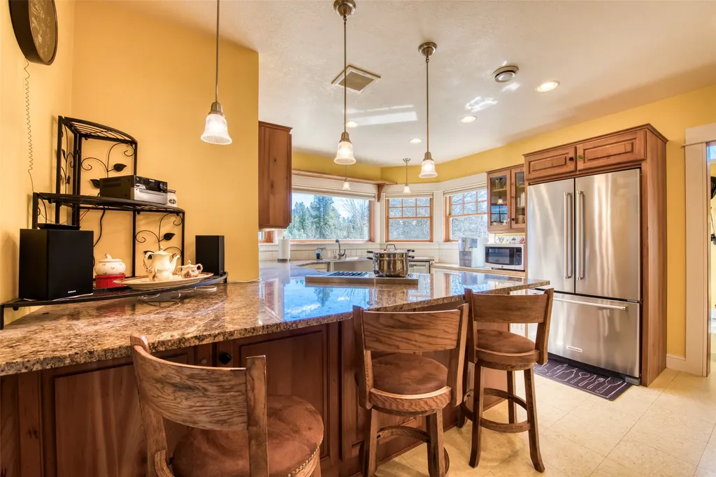 3544 Mcintosh Lane Darby MT 59829