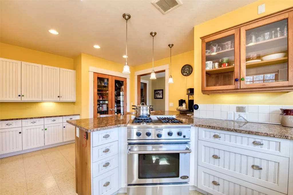 3544 Mcintosh Lane Darby MT 59829
