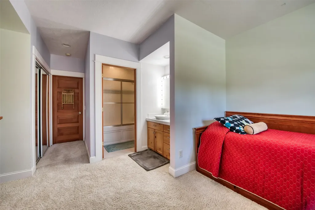 3544 Mcintosh Lane Darby MT 59829