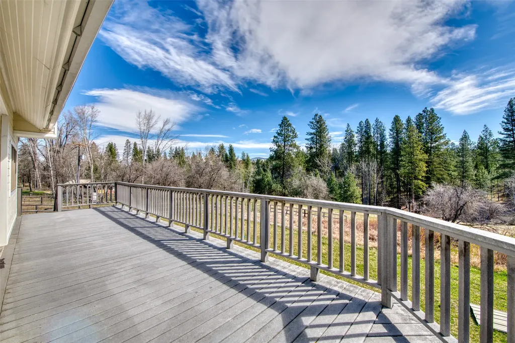 3544 Mcintosh Lane Darby MT 59829