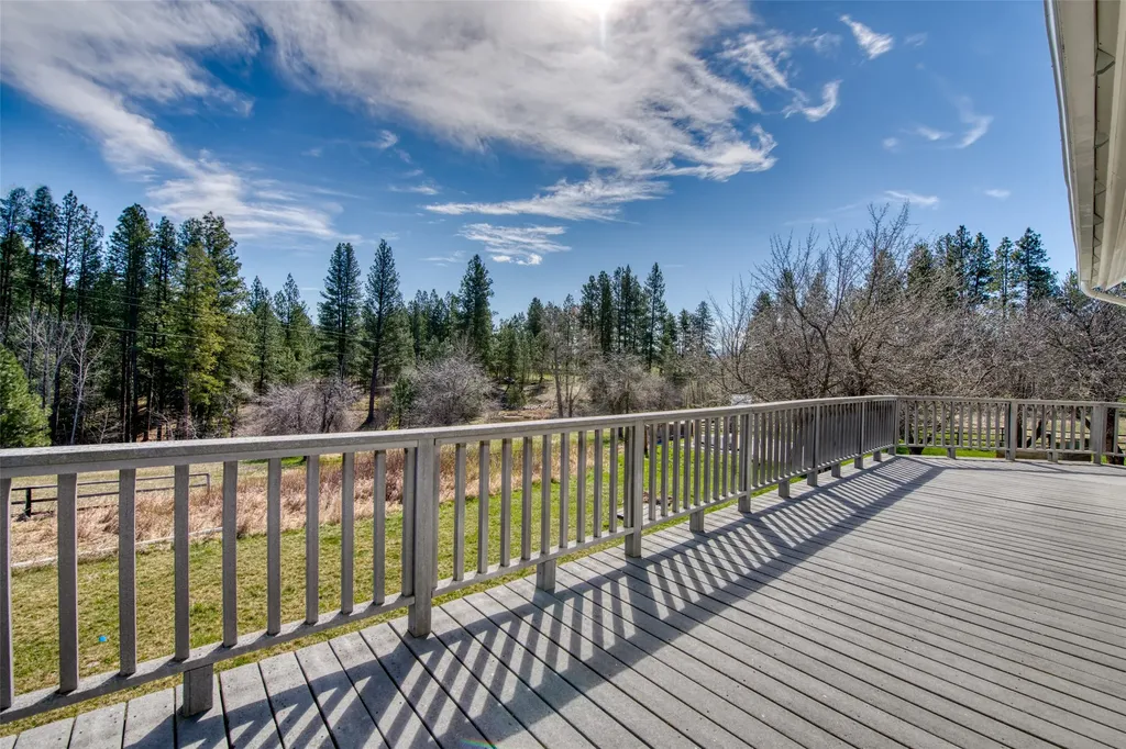 3544 Mcintosh Lane Darby MT 59829