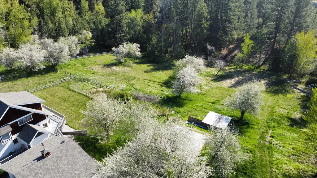 3544 Mcintosh Lane Darby MT 59829