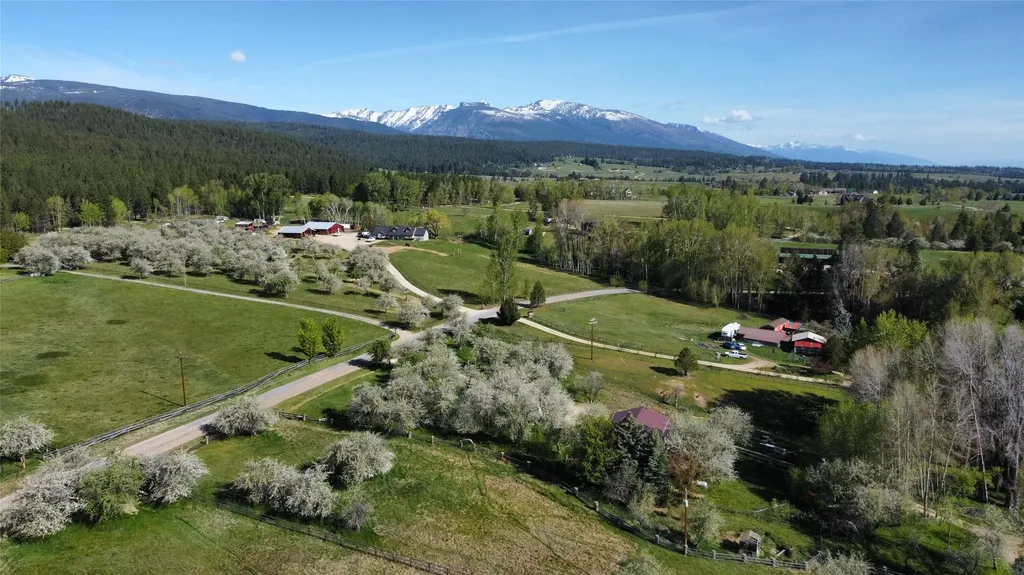 3544 Mcintosh Lane Darby MT 59829
