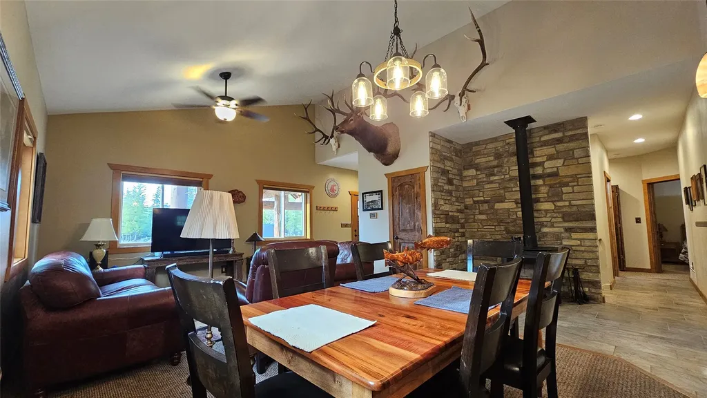 4425 W Willow Creek Road Lincoln MT 59639