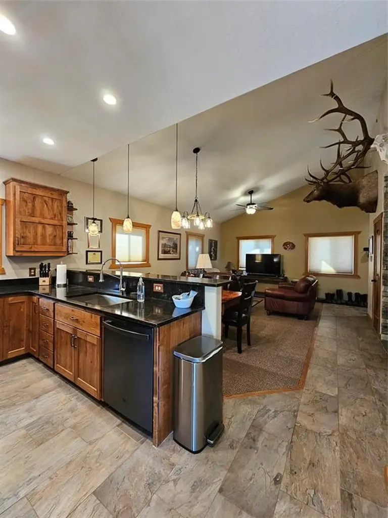 4425 W Willow Creek Road Lincoln MT 59639