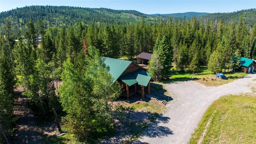 4425 W Willow Creek Road Lincoln MT 59639