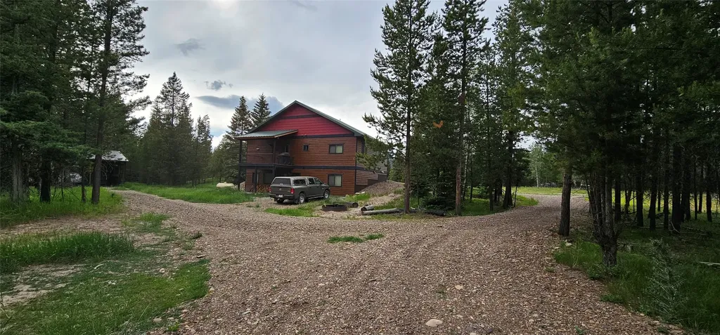 4425 W Willow Creek Road Lincoln MT 59639
