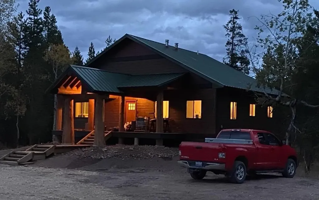 4425 W Willow Creek Road Lincoln MT 59639