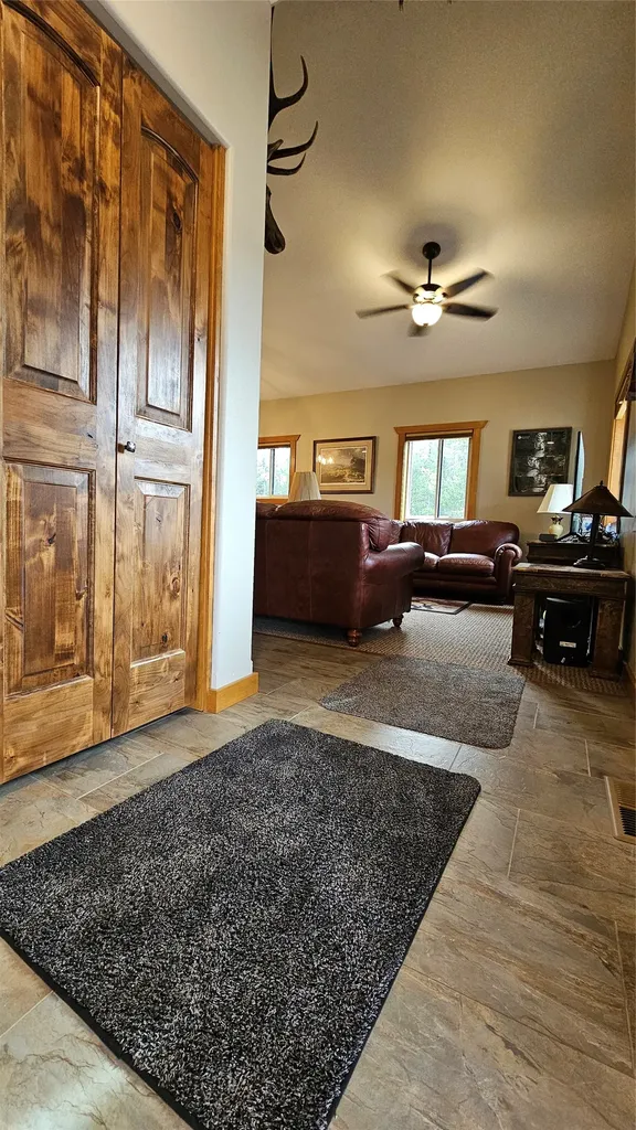 4425 W Willow Creek Road Lincoln MT 59639