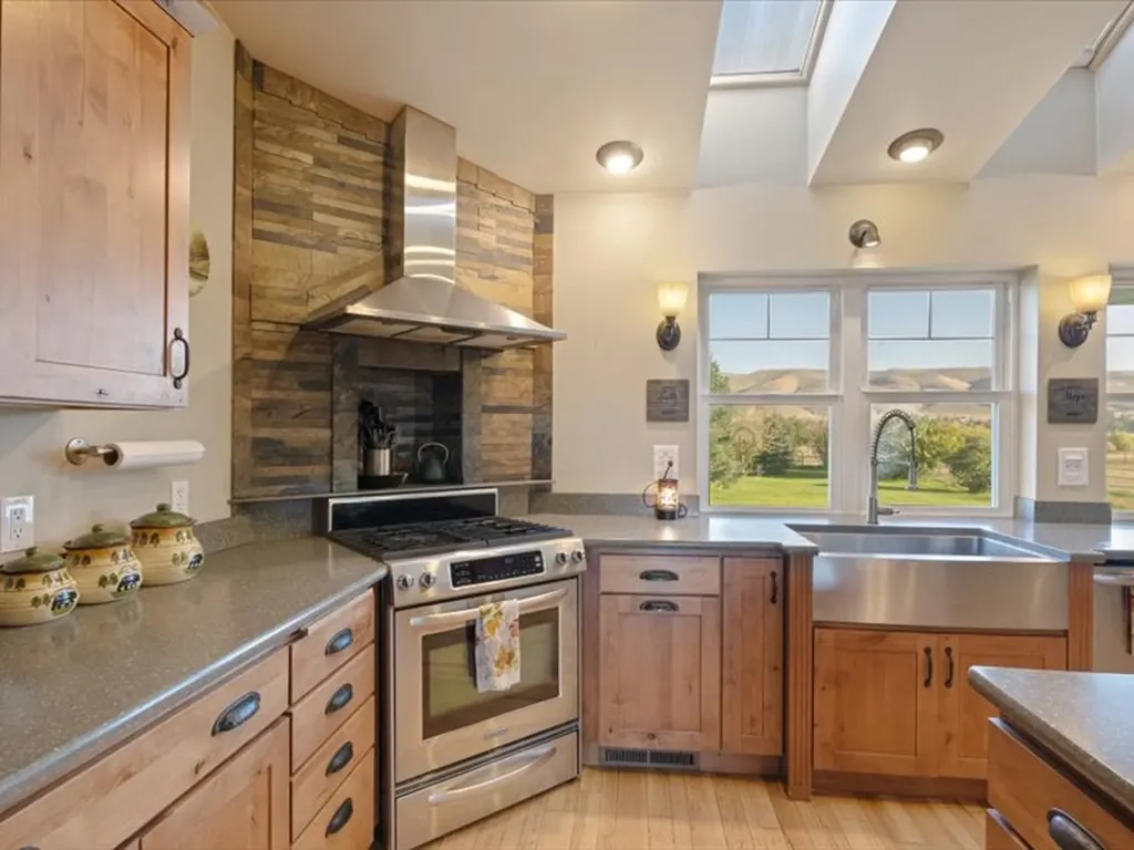 7517 Duffy Lane Canyon Creek MT 59633