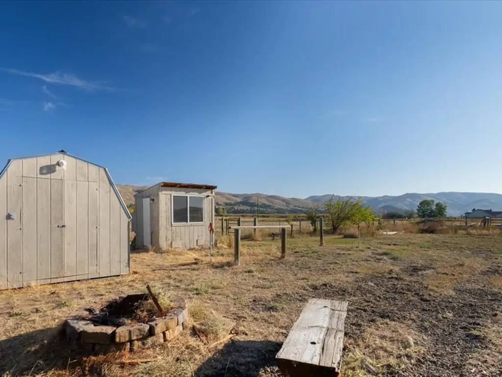 7517 Duffy Lane Canyon Creek MT 59633
