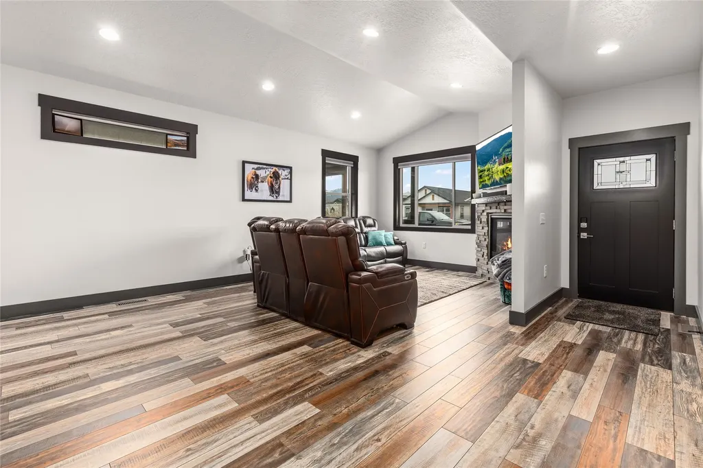 2519 Chuck Wagon Drive Missoula MT 59808