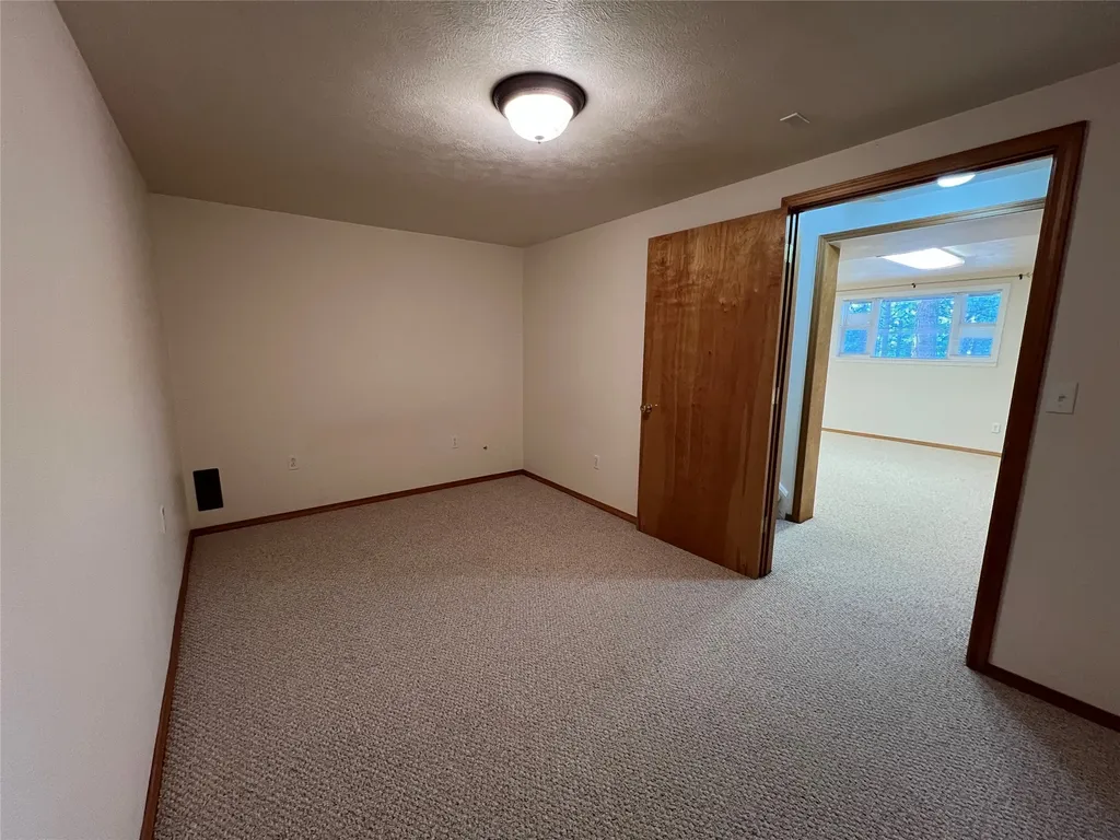 577 El Capitan Loop Stevensville MT 59870
