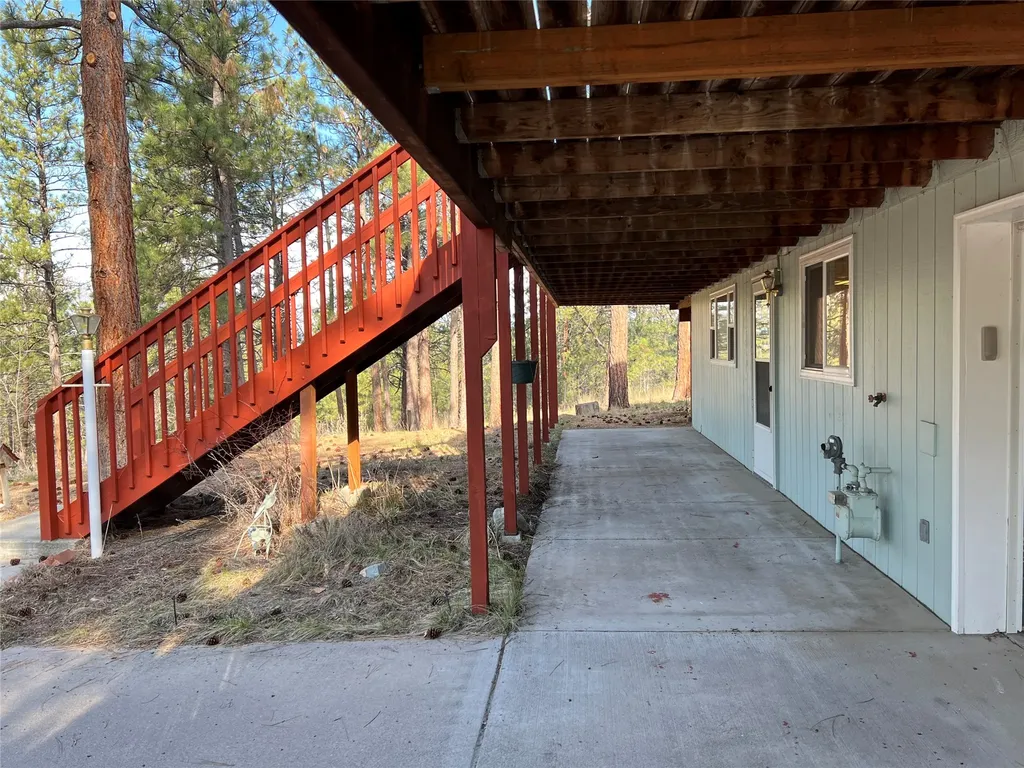 577 El Capitan Loop Stevensville MT 59870