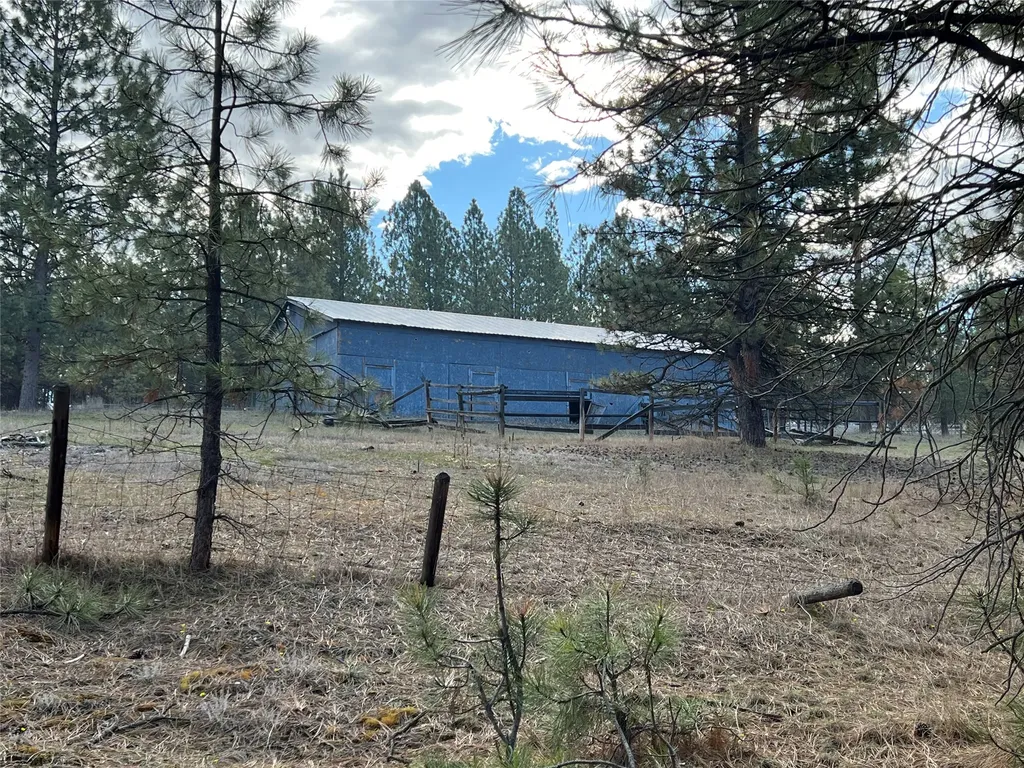 577 El Capitan Loop Stevensville MT 59870