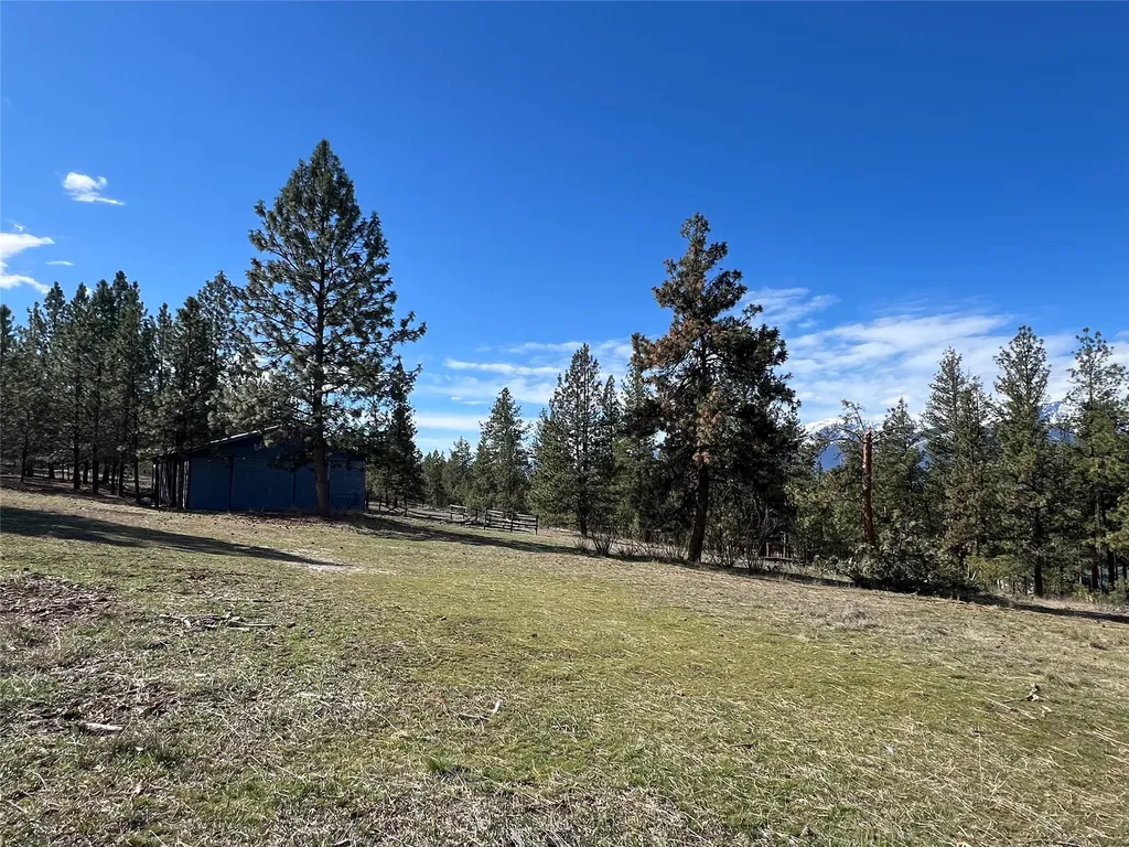 577 El Capitan Loop Stevensville MT 59870