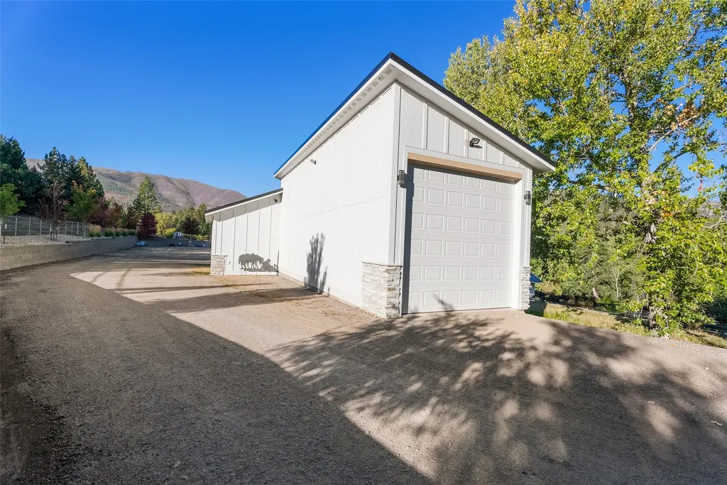 8350 Vann Drive Lolo MT 59847