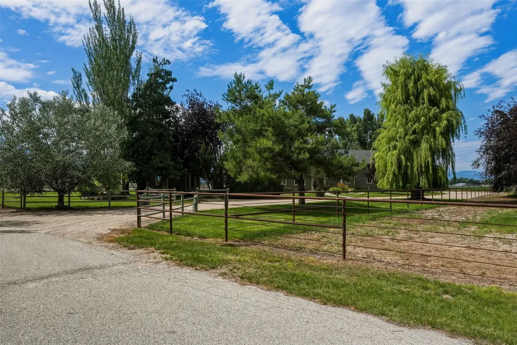 340 Selway View Road Corvallis MT 59828
