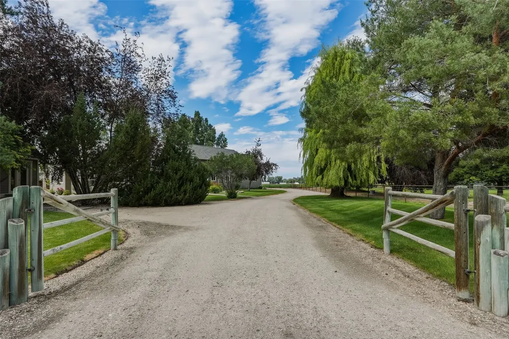 340 Selway View Road Corvallis MT 59828