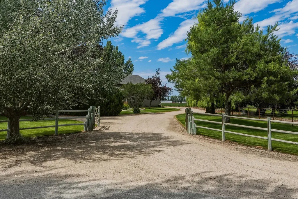 340 Selway View Road Corvallis MT 59828