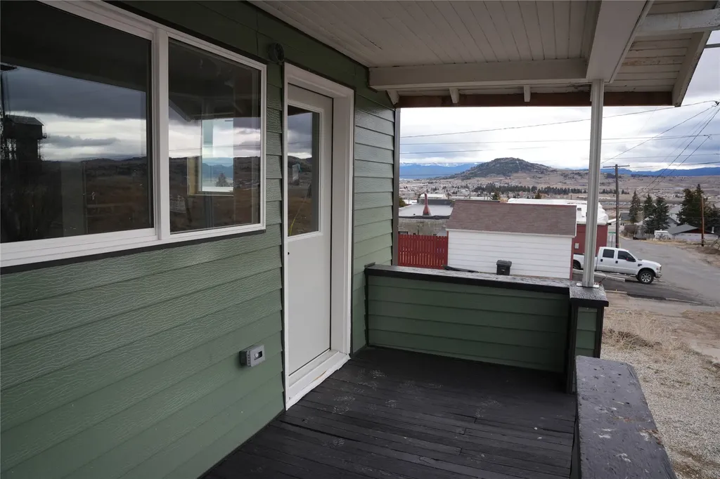 664 Travonia Street Butte MT 59701