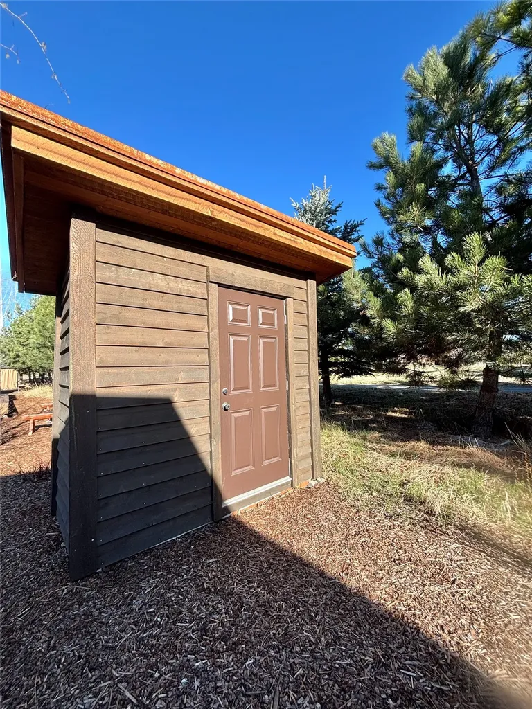 74 Park Cottage Way Eureka MT 59917