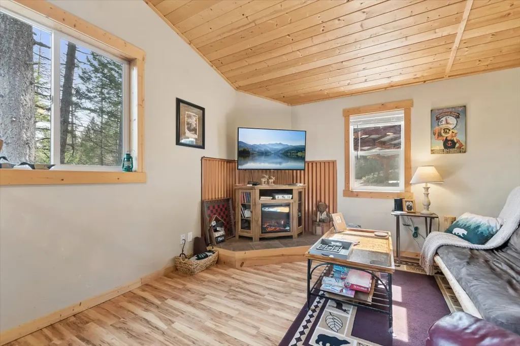 103 E Many Lakes Drive Kalispell MT 59901
