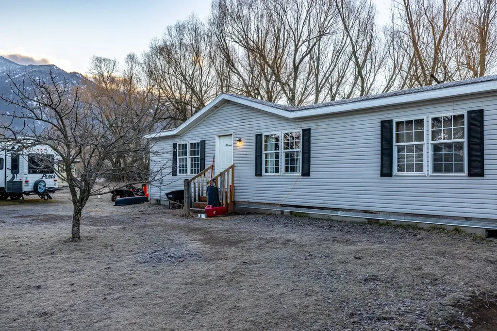 100 Lynnewood Drive Columbia Falls MT 59912