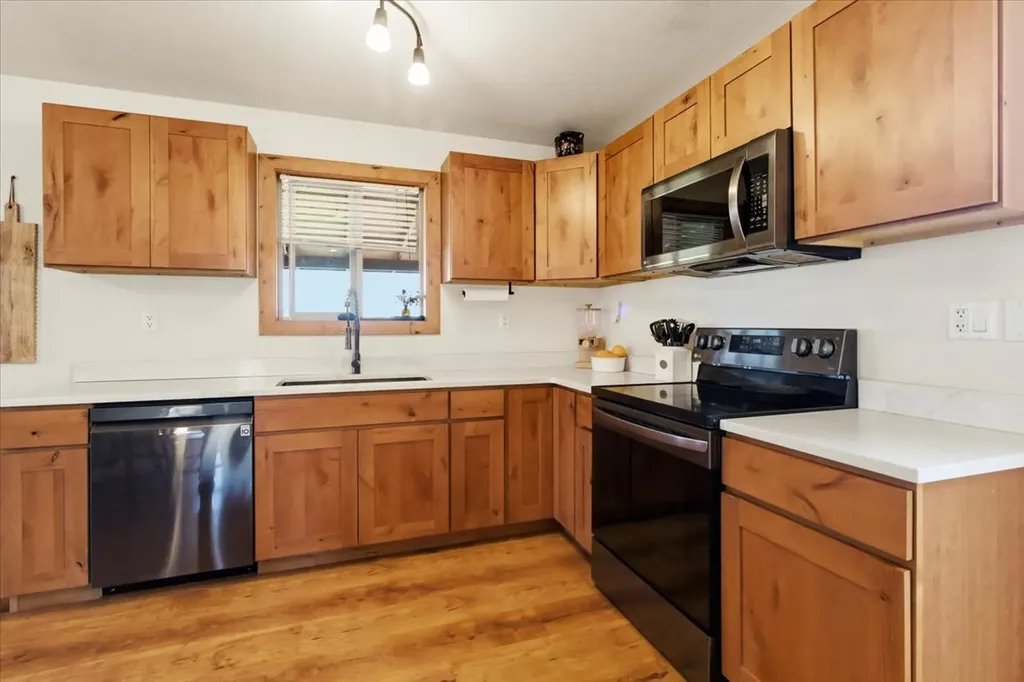 125 Spring Lane Eureka MT 59917