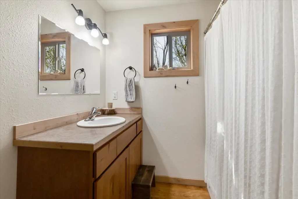 125 Spring Lane Eureka MT 59917