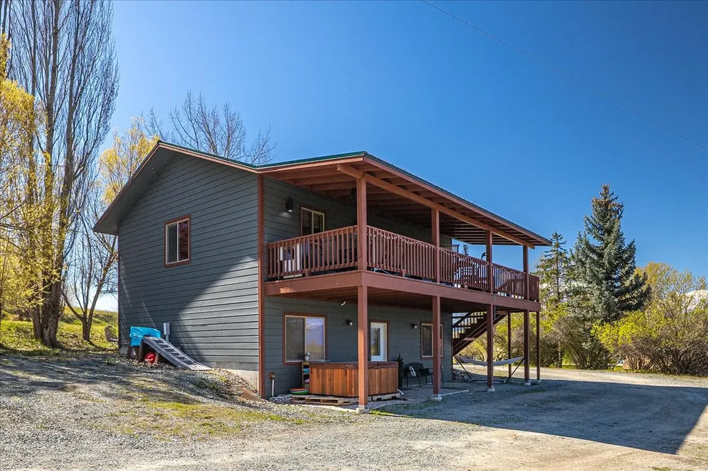 125 Spring Lane Eureka MT 59917