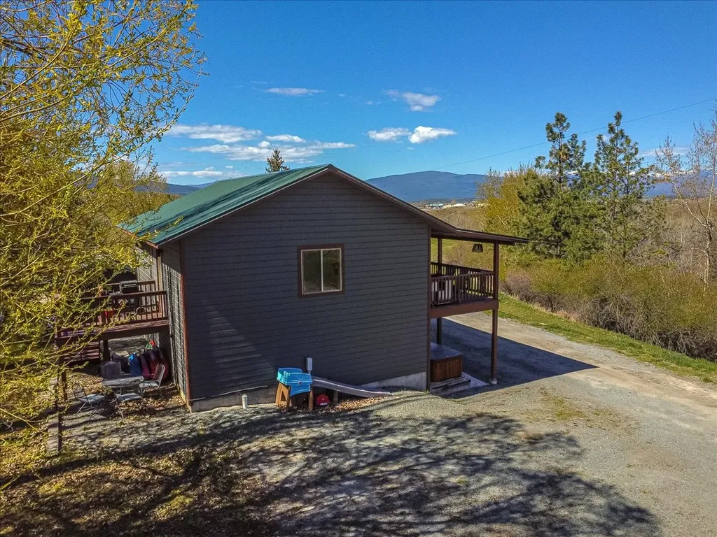 125 Spring Lane Eureka MT 59917